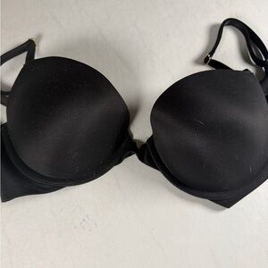 Victoria’s Secret Black Very Sexy Push-up Bra 34D Gold V-Hardware 2022